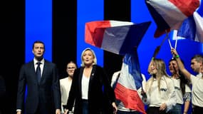 Jordan Bardella et Marine Le Pen le 6 octobre 2024 lors d'un meeting du RN à Nice. 