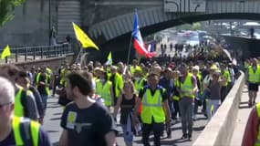 Paris: le cortège des gilets jaunes s'élance