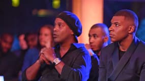 Ronaldinho et Kylian Mbappé en mai 2022.