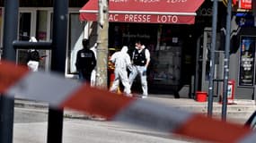 Les équipes de police à Romans-sur-Isère après l'attaque le 4 avril 2020