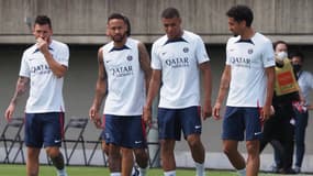 Lionel Messi, Neymar, Kylian Mbappé et Marquinhos lors de la tournée du PSG au Japon