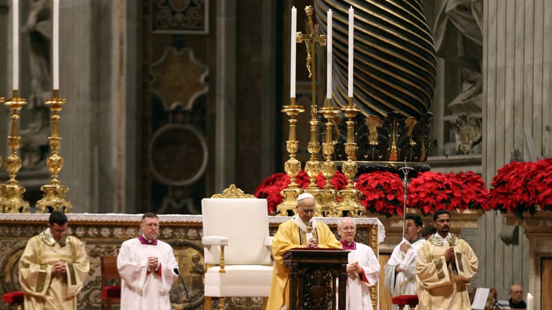 "Proclamons la joie de Noël": le pape célèbre sa première messe de Noël au Vatican