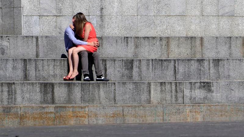 Le syndicat national des gynécologues obstétriciens (Syngof) estime que la succession de mises en garde de l'Agence nationale de sécurité du médicament (ANSM) contre les risques accrus de certains types de contraceptifs brouille le message pour les patien