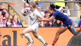 La joueuse britannique Abby Dow inscrivant un essai pour l'Angleterre face au XV de France dans le dernier match du Tournoi des 6 nations, 26 avril 2025