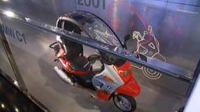 Sorti il y a presque 20, le C1 est devenu culte, mais n'a pas connu de succès commercial. Le C-Evo, qui lui fait un tabac, pourrait s'inspirer de scooter carrossé.