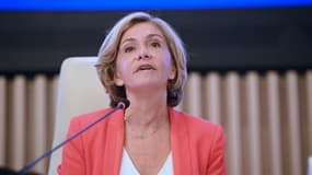 Valérie Pécresse, réélue présidente de la région Ile-de-France s'adresse aux membres du conseil régional, le 2 juillet 2021 à Saint-Ouen, près de Paris
