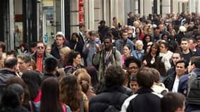 Le taux de chômage au sens du Bureau international du Travail (BIT) s'est stabilisé à un niveau élevé en France au premier trimestre, selon les données CVS provisoires publiées par l'Insee. En métropole, il s'établit à 9,5%, correspondant à 2,703 millions