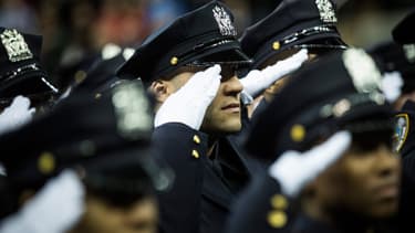 Le New York Police District proteste contre le maire de la grosse pomme, après les déclarations de ce dernier sur les bavures policières et l'assassinat de deux d'entre eux.
