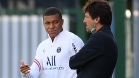 Kylian Mbappé et Leonardo en août 2021