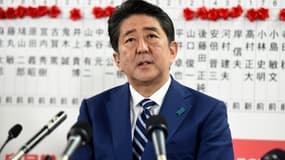 Le Premier ministre Shinzo Abe, le 22 octobre 2017 au quartier général de son parti à Tokyo. 