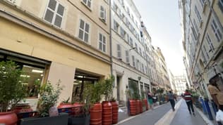 La rue Rodolphe-Pollak, dans le quartier de Noailles, situé dans le 1er arrondissement de Marseille.