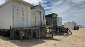 Des chalets de plage sur le littoral de Calais