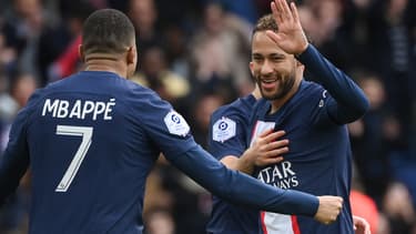 Neymar et Mbappé le 19 février 2023 contre Lille.