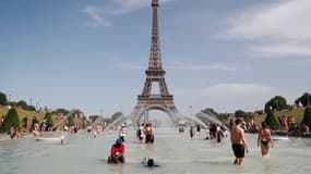 Lors des chaleurs de juin 2019, à Paris.  
