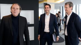 Xavier Niel (vice-président d'Iliad), Thomas Reynaud (nouveau directeur général) et Maxime Lombardini (nouveau président du conseil d'administration)