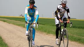 Aux côtés de Peter Van Petegem, l'Espagnol a reconnu les zones pavés du prochain Tour de France
