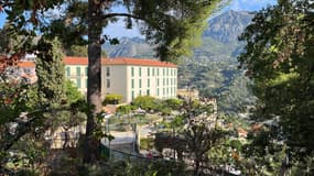 Cet ancien centre de vacances pour employés EDF à Menton n'est plus occupé depuis un an et demi.