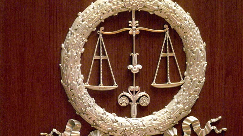 Quinze mineurs vont se retrouver devant la justice. Ils sont accusés de viols collectifs entre 1999 et 2001 sur deux adolescentes qui étaient alors âgées de 15 et 16 ans.