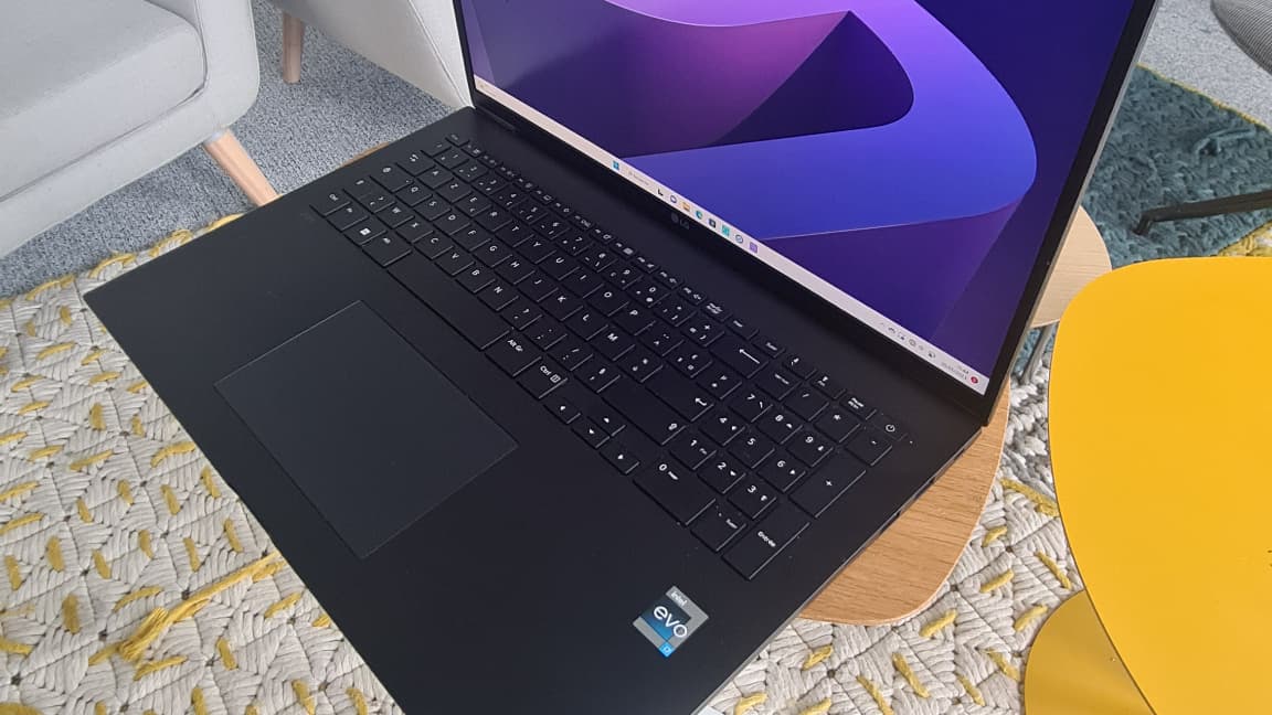 Le PC portable de LG affiche des finitions de bonne qualité.