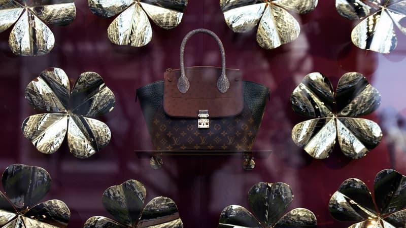 Louis Vuitton est l'une des marques possédées par LVMH