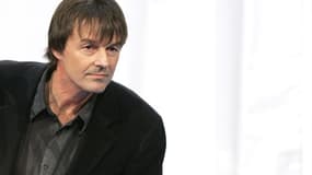 Nicolas Hulot a demandé au groupe de télévision TF1 de lui accorder un congé sabbatique afin de pouvoir se lancer dans la bataille présidentielle, a fait savoir jeudi son PDG Nonce Paolini.