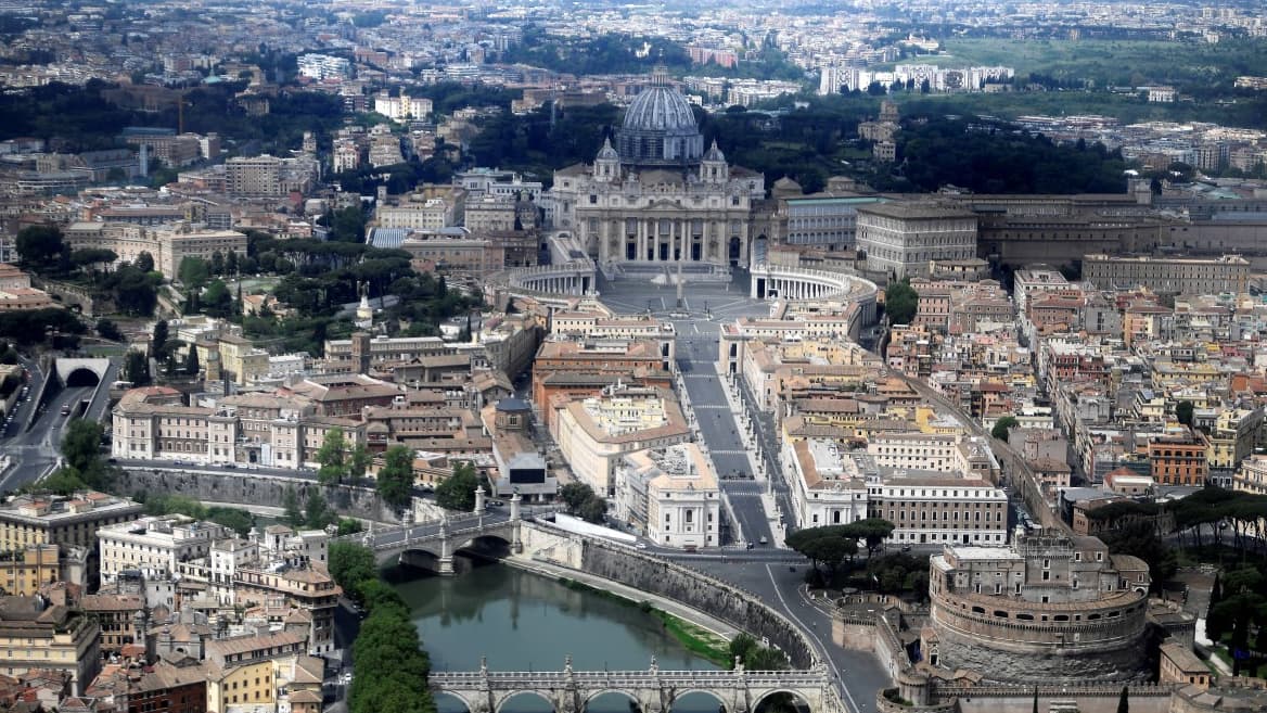 A car is forced into the entrance to the Vatican, gendarmes shoot and arrest the driver
