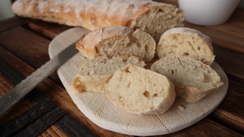 Une baguette bien blanche, "pas trop cuite" comme l'appellent certains.