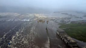 Une image de drone montrant le tsunami qui a frappé la ville de Severo-Kurilsk, au nord des îles Kouriles en Russie, le 30 juillet 2025