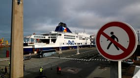 Un ferry au port de Calais