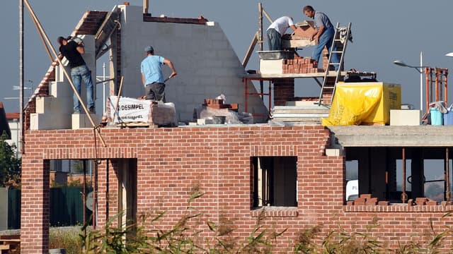 Le maître d'oeuvre n'a pas le pouvoir de commander des travaux.