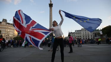 Face à l'incertitude du futur statut de résident pour les expatriés, les employeurs préfèrent embaucher des candidats avec le passeport britannique.