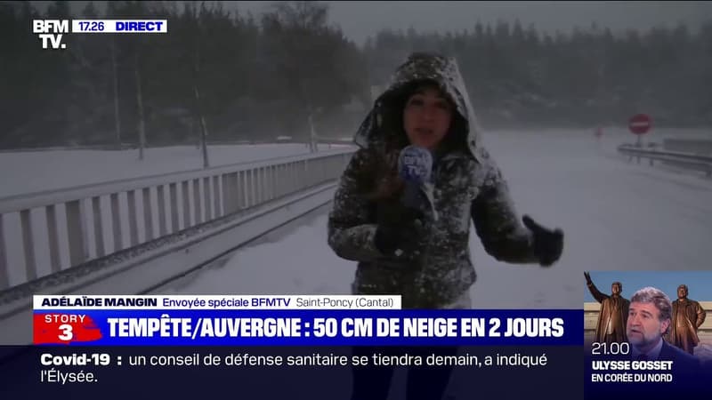 il tombe de la neige la nuit