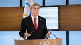 Le président du Comité international olympique, Thomas Bach, ouvrant la 137e session du CIO qui se tient virtuellement à Lausanne (Suisse), le 10 mars 2021.