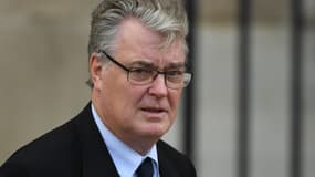 Jean-Paul Delevoye dans la difficulté. 