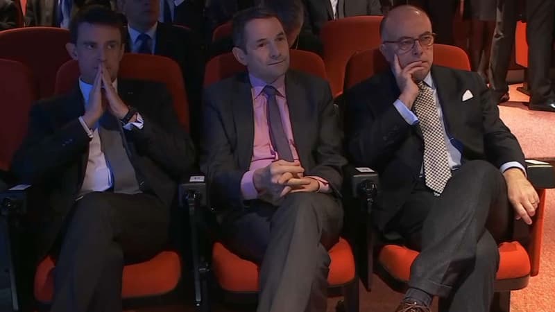 Bernard Cazeneuve et Manuel Valls à Evry, le 9 janvier 2017