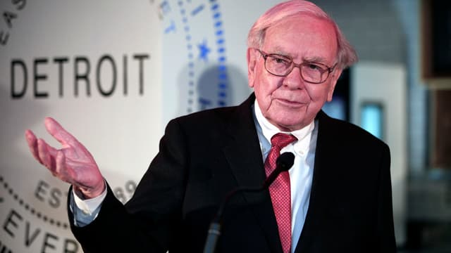 Warren Buffet en conférence de presse à Détroit le 25 février 2017.