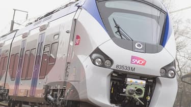La SNCF a annoncé qu’en début d’année prochaine, un TER hybride allait circuler sur le réseau ferroviaire français.