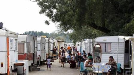 Un campement de gens du voyage près de Nantes. Une plainte a été déposée en France par quatre associations contre la constitution à une date indéterminée d'un fichier de gendarmerie recensant les Roms et les gens du voyage. Le ministre de l'Intérieur Bric