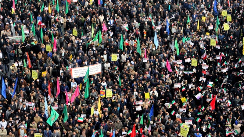 Des manifestants pro-gouvernement à Téhéran, capitale iranienne, le 25 novembre 2019