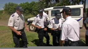 REPORTAGE - Avec les policiers de la Réunion pour retrouver des débris du MH370