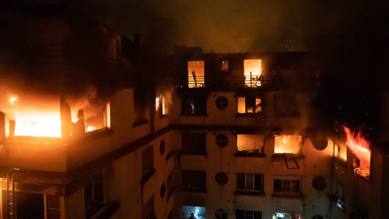 L'immeuble en flammes du XVIème arrondissement, le 5 février 2019.