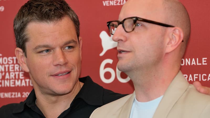 Steven Soderbergh à droite, et Matt Damon, à la Mostra de Venise en 2009.