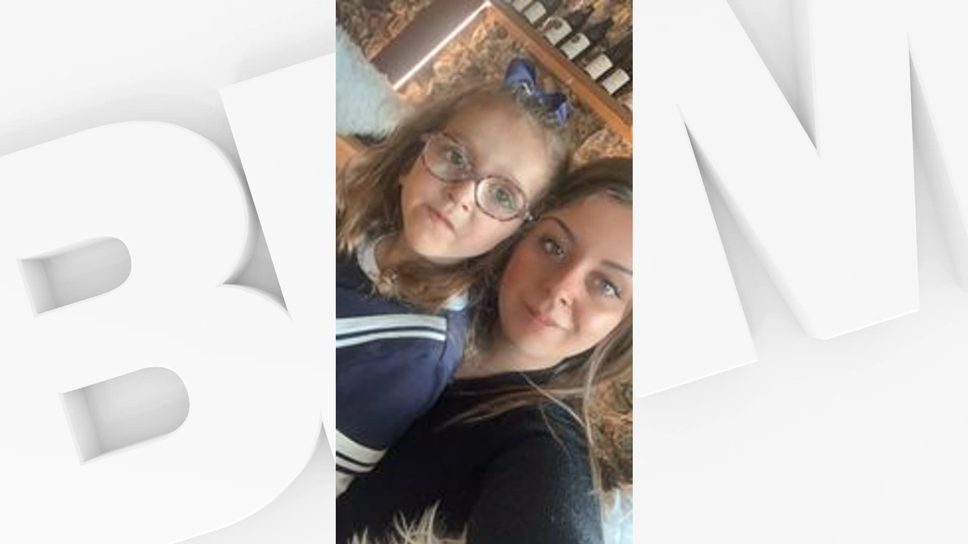 La petite Giulia, contaminée par la bactérie E Coli, et sa mère Carla Luque.