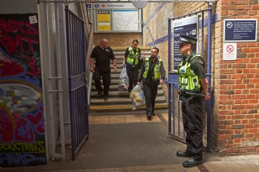 La police des transports britannique à la gare de Brixton, dans le sud de LOndes, le 18 juin 2018 La police des transports britannique à la gare de Brixton, dans le sud de LOndes, le 18 juin 2018