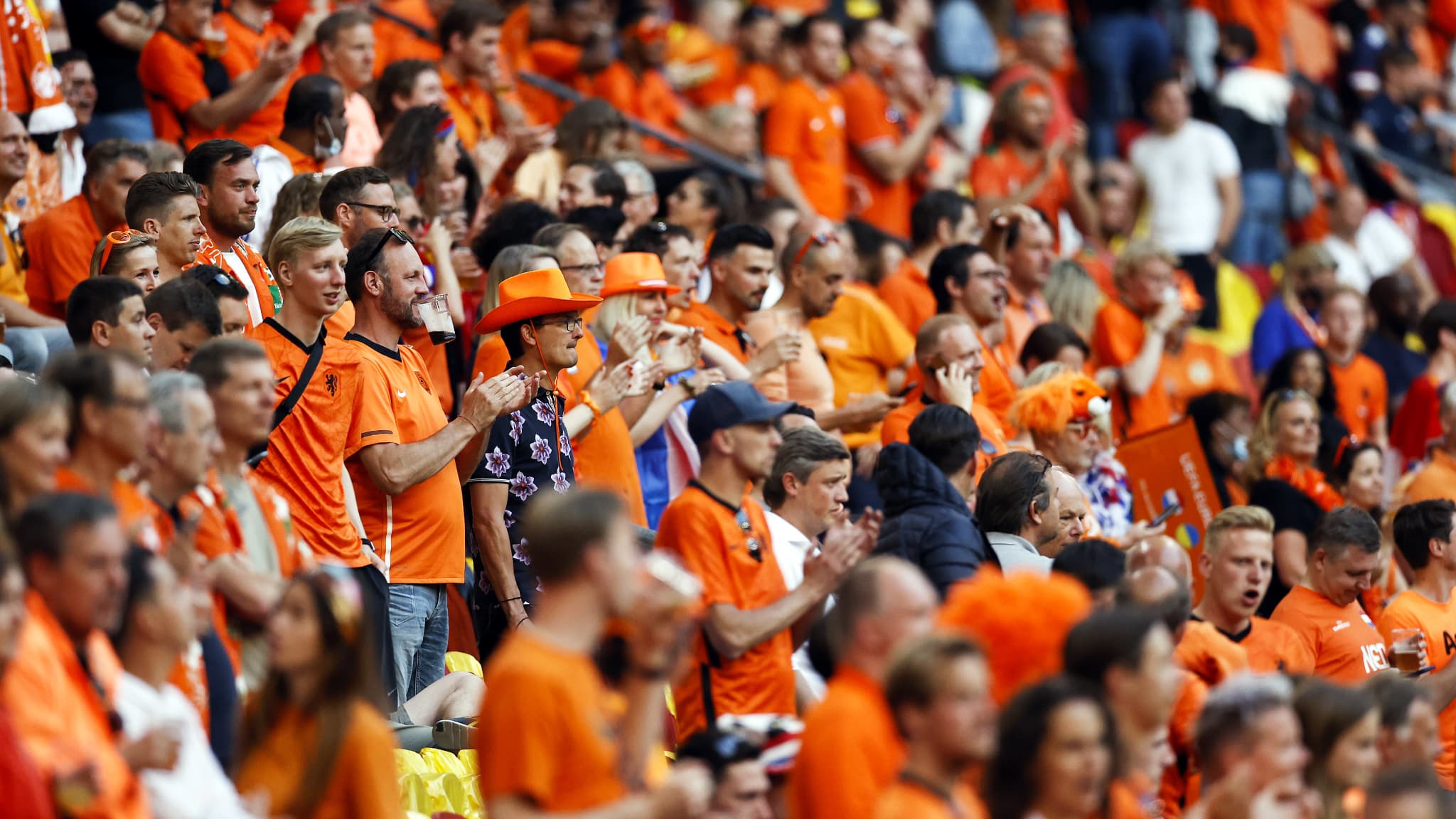 Des supporters des Pays-Bas contre l'Ukraine, dimanche