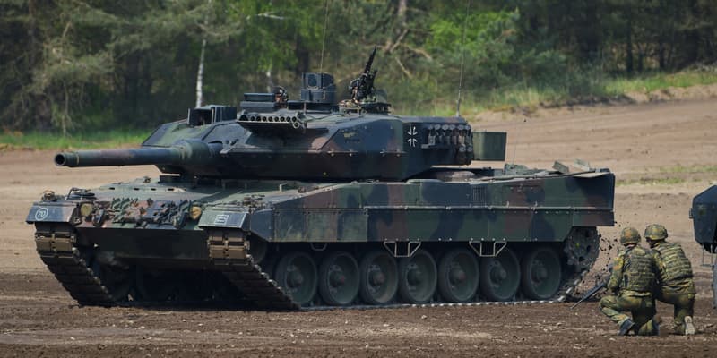 Un char de combat principal Leopard 2 A7 des forces armées allemandes Bundeswehr lors d'un exercice de l'Otan, en Allemagne, en 2019.