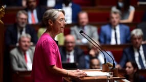 La Première ministre Élisabeth Borne prononce son discours de politique générale face à l'Assemblée nationale, le 6 juillet 2022.