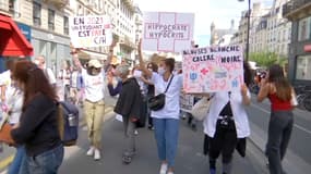 Manifestation de soignants à Paris pour défendre un système de santé de qualité et accessible à tous