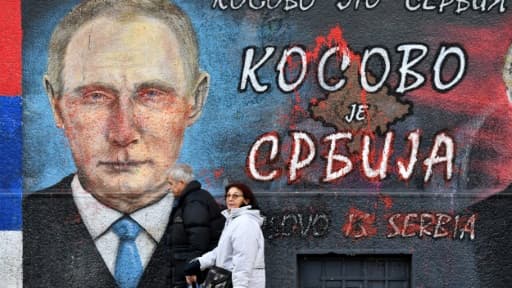 Une fresque murale à Belgrade avec le visage de Vladimir Poutine et l'inscription "Le Kosovo c'est la Serbie", le 14 janvier 2019.
