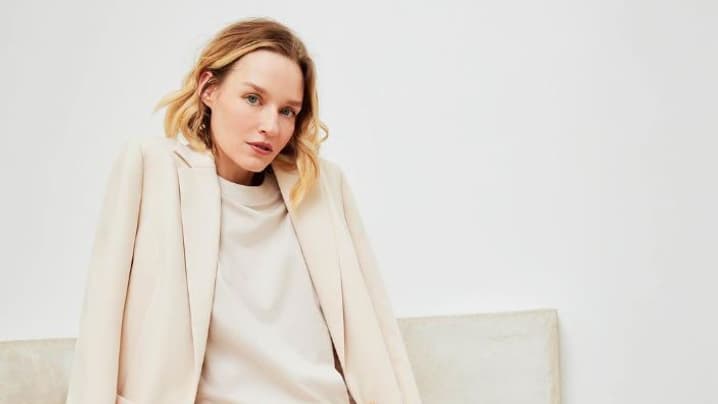 La collection de relance de la marque Camaïeu se concentre sur des basiques et des essentiels.